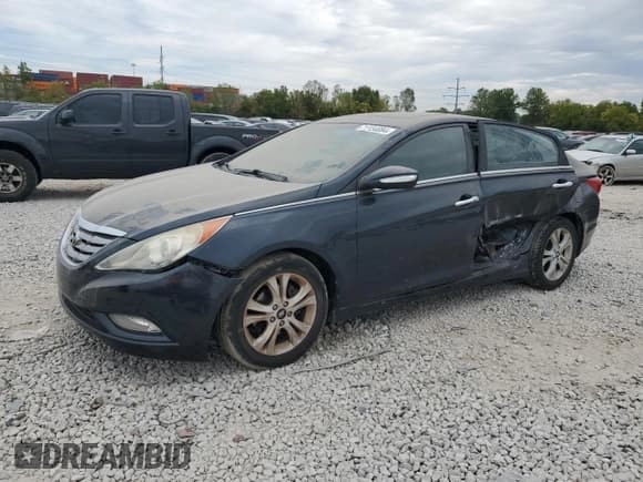 ✅ 2011 Hyundai Sonata Limited • VIN: 5NPEC4ACXBH004673 • Lot: 71154084. Listed on Copart with 160,761 mi. Free auction sales archive from the USA and detailed vehicle history report at DreamBid. Image 1.