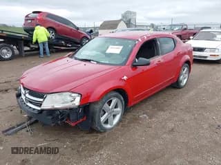 ✅ 2013 Dodge Avenger SE • VIN: 1C3CDZAB7DN643044 • Lot: 39111081. Wystawiony na IAAI z przebiegiem 153 740 mil. Bezpłatny archiwum sprzedaży aukcyjnych z USA i szczegółowy raport historii pojazdu na DreamBid. Zdjęcie 2.