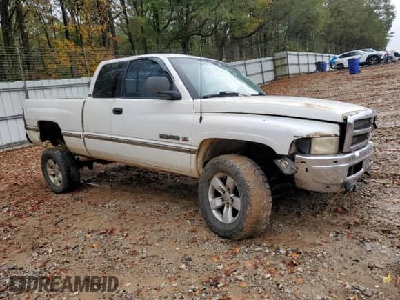 1997 Dodge 1500 с VIN 3B7HF13Z3VM599403, выставлен на аукционе Copart как лот 80933724 с пробегом 222 252 миль миль и Списание • Salvage title. История ставок и продаж доступна на DreamBid. Изображение 4.