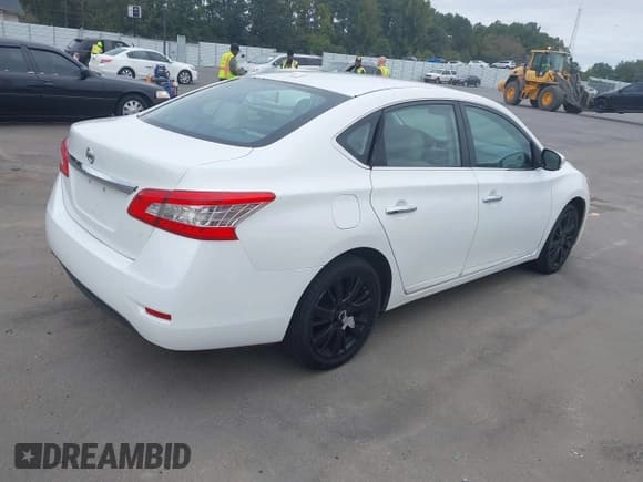 ✅ 2015 Nissan Sentra SR • VIN: 3N1AB7AP1FY311554 • Лот: 43405957. Опубликован ранее на IAAI с пробегом 135 251 миль. Бесплатный доступ к архиву аукционных продаж из США и подробный отчёт об истории автомобиля на DreamBid. Изображение 4.