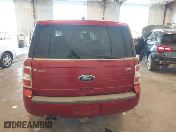 ✅ 2009 Ford Flex SEL • VIN: 2FMDK52C59BA51338 • Lot: 43555751. Wystawiony na IAAI z przebiegiem 102 920 mil. Bezpłatny archiwum sprzedaży aukcyjnych z USA i szczegółowy raport historii pojazdu na DreamBid. Zdjęcie 16.