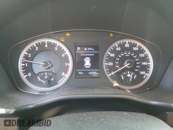 ✅ 2019 Hyundai Santa Fe SE • VIN: 5NMS2CAD0KH128019 • Lot: 70981433. Wystawiony na Copart z przebiegiem 50 255 mil. Bezpłatny archiwum sprzedaży aukcyjnych z USA i szczegółowy raport historii pojazdu na DreamBid. Zdjęcie 9.