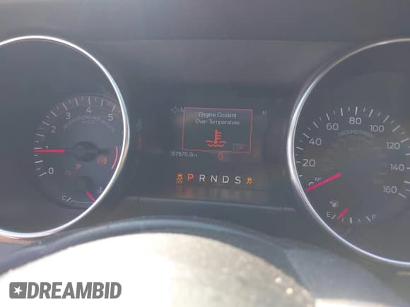 ✅ 2020 Ford Mustang EcoBoost Premium • VIN: 1FA6P8THXL5186861 • Lot: 43343678. Wystawiony na IAAI z przebiegiem 57 576 mil. Bezpłatny archiwum sprzedaży aukcyjnych z USA i szczegółowy raport historii pojazdu na DreamBid. Zdjęcie 7.