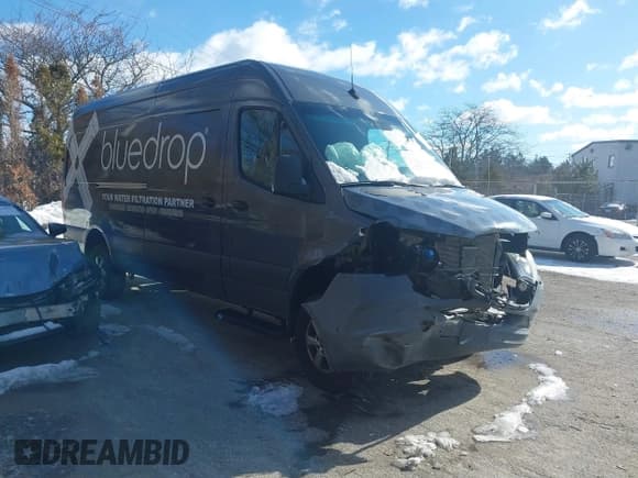 ✅ 2020 Mercedes-Benz Sprinter • VIN: W1W4ECVY6LT023373 • Lot: 41533307. Listed on IAAI with 97,198 mi. Free auction sales archive from the USA and detailed vehicle history report at DreamBid. Image 1.