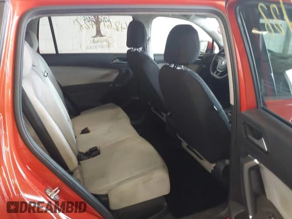 ✅ 2018 Volkswagen Tiguan S • VIN: 3VV0B7AX7JM081884 • Lot: 42613428. Listed on IAAI with 134,196 mi. Free auction sales archive from the USA and detailed vehicle history report at DreamBid. Image 8.