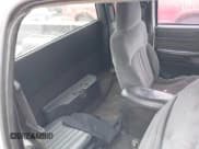 ✅ 1998 Chevrolet S-10 LS • VIN: 1GCCS19X5W8205594 • Лот: 41418129. Опубликован ранее на IAAI с пробегом 228 595 миль. Бесплатный доступ к архиву аукционных продаж из США и подробный отчёт об истории автомобиля на DreamBid. Изображение 8.