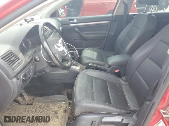 ✅ 2010 Volkswagen Jetta TDI • VIN: 3VWRL7AJ2AM155658 • Lot: 57325185. Listed on Copart with 232,726 mi. Free auction sales archive from the USA and detailed vehicle history report at DreamBid. Image 7.