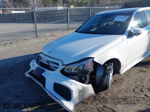 ✅ 2014 Mercedes-Benz E 350 Sport • VIN: WDDHF8JB3EA902021 • Lot: 43783406. Listed on IAAI with 128,510 mi. Free auction sales archive from the USA and detailed vehicle history report at DreamBid. Image 6.