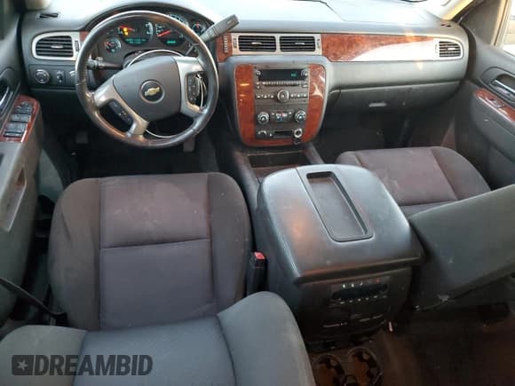 ✅ 2011 Chevrolet Suburban LS • VIN: 1GNSKHE33BR294729 • Lot: 92163755. Listed on Copart with 157,566 mi. Free auction sales archive from the USA and detailed vehicle history report at DreamBid. Image 8.