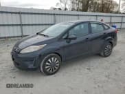 ✅ 2013 Ford Fiesta S • VIN: 3FADP4AJ1DM103416 • Lot: 94547875. Wystawiony na Copart z przebiegiem 125 764 mil. Bezpłatny archiwum sprzedaży aukcyjnych z USA i szczegółowy raport historii pojazdu na DreamBid. Zdjęcie 1.