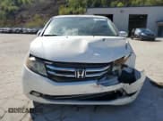 ✅ 2014 Honda Odyssey Touring • VIN: 5FNRL5H98EB107871 • Lot: 85380155. Wystawiony na Copart z przebiegiem 169 829 mil. Bezpłatny archiwum sprzedaży aukcyjnych z USA i szczegółowy raport historii pojazdu na DreamBid. Zdjęcie 5.