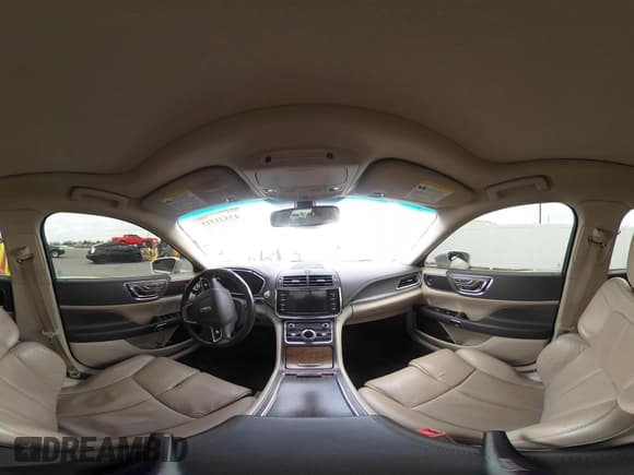 ✅ 2018 Lincoln Continental Reserve • VIN: 1LN6L9NC9J5616871 • Lot: 43531515. Wystawiony na IAAI z przebiegiem 58 745 mil. Bezpłatny archiwum sprzedaży aukcyjnych z USA i szczegółowy raport historii pojazdu na DreamBid. Zdjęcie 20.