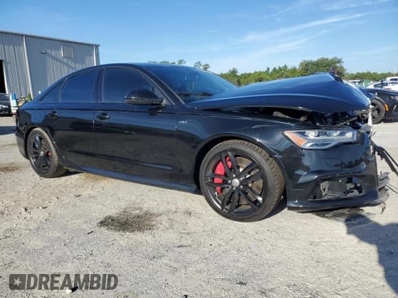 ✅ 2017 Audi S6 Prestige • VIN: WAUHFAFC4HN116919 • Lot: 68589485. Wystawiony na Copart z przebiegiem 132 499 mil. Bezpłatny archiwum sprzedaży aukcyjnych z USA i szczegółowy raport historii pojazdu na DreamBid. Zdjęcie 4.