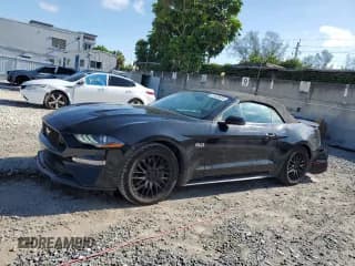 ✅ 2018 Ford Mustang GT Premium • VIN: 1FATP8FF8J5143131 • Lot: 69459065. Wystawiony na Copart z przebiegiem 75 773 mil. Bezpłatny archiwum sprzedaży aukcyjnych z USA i szczegółowy raport historii pojazdu na DreamBid. Zdjęcie 1.