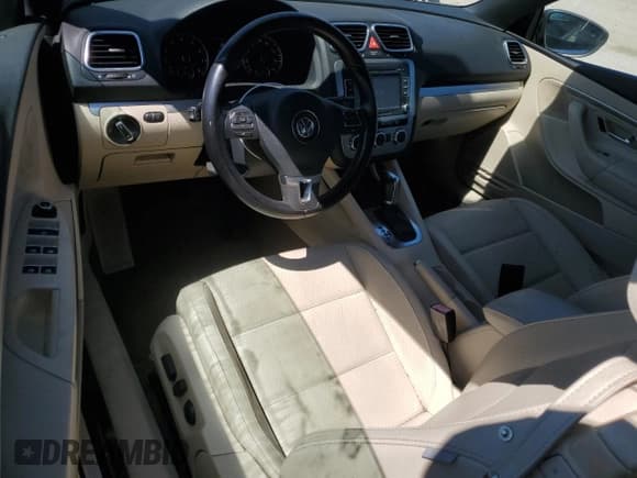 ✅ 2013 Volkswagen Eos Sport • VIN: WVWBW8AH2DV004411 • Lot: 71081045. Listed on Copart with 89,066 mi. Free auction sales archive from the USA and detailed vehicle history report at DreamBid. Image 8.