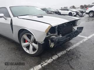 ✅ 2009 Dodge Challenger SRT-8 • VIN: 2B3LJ74W99H526316 • Lot: 41550505. Wystawiony na IAAI z przebiegiem 39 407 mil. Bezpłatny archiwum sprzedaży aukcyjnych z USA i szczegółowy raport historii pojazdu na DreamBid. Zdjęcie 6.