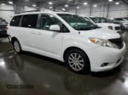 ✅ 2013 Toyota Sienna XLE AAS • VIN: 5TDYK3DCXDS301834 • Lot: 83844755. Wystawiony na Copart z przebiegiem 154 282 mil. Bezpłatny archiwum sprzedaży aukcyjnych z USA i szczegółowy raport historii pojazdu na DreamBid. Zdjęcie 4.