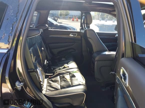 ✅ 2015 Jeep Grand Cherokee Overland • VIN: 1C4RJFCT0FC787911 • Lot: 43399363. Listed on IAAI with Not provided. Free auction sales archive from the USA and detailed vehicle history report at DreamBid. Image 8.