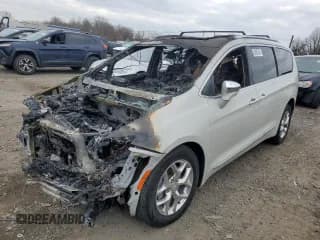 ✅ 2017 Chrysler Pacifica Limited • VIN: 2C4RC1GG6HR709105 • Lot: 88362205. Listed on Copart with Not provided. Free auction sales archive from the USA and detailed vehicle history report at DreamBid. Image 1.