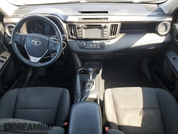 ✅ 2017 Toyota RAV4 XLE • VIN: 2T3WFREV5HW348708 • Lot: 81872375. Wystawiony na Copart z przebiegiem 89 577 mil. Bezpłatny archiwum sprzedaży aukcyjnych z USA i szczegółowy raport historii pojazdu na DreamBid. Zdjęcie 8.