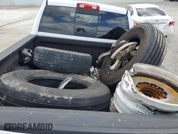 2017 Ram 1500 SLT с VIN 1C6RR7LT0HS815172, выставлен на аукционе Copart как лот 49725745 с пробегом 120 541 миль миль и Списание • Salvage title. История ставок и продаж доступна на DreamBid. Изображение 12.