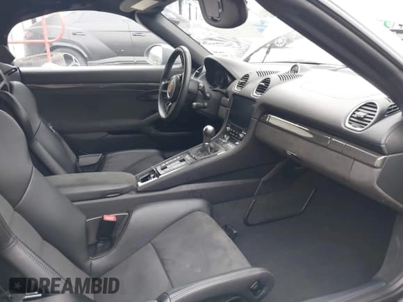 ✅ 2023 Porsche 718 Spyder • VIN: WP0CC2A83PS222034 • Lot: 41222380. Wystawiony na IAAI z przebiegiem 5 932 mil. Bezpłatny archiwum sprzedaży aukcyjnych z USA i szczegółowy raport historii pojazdu na DreamBid. Zdjęcie 5.