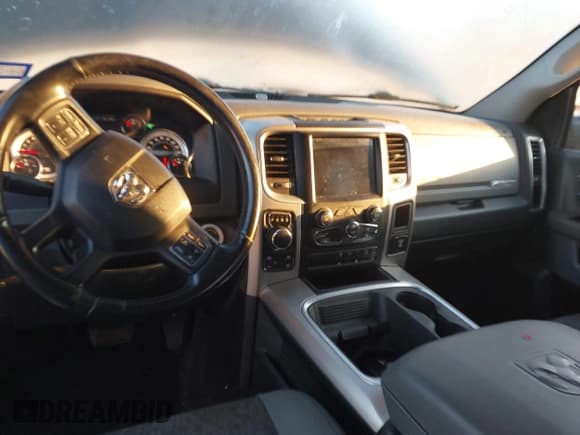 ✅ 2018 Ram 1500 Big Horn • VIN: 3C6RR7LG0JG226333 • Лот: 43456603. Опубликован ранее на IAAI с пробегом 118 920 миль. Бесплатный доступ к архиву аукционных продаж из США и подробный отчёт об истории автомобиля на DreamBid. Изображение 12.