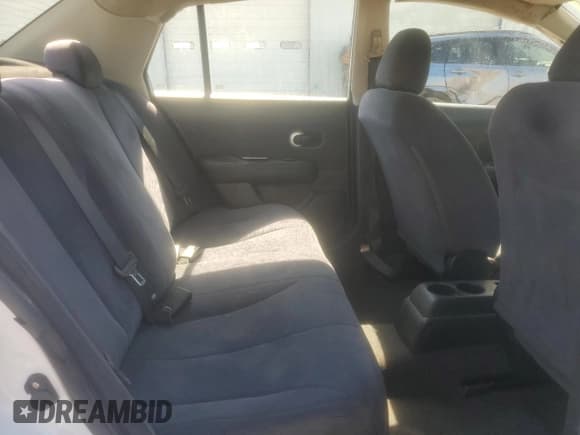 ✅ 2009 Nissan Versa SL • VIN: 3N1BC11EX9L400232 • Lot: 84781765. Wystawiony na Copart z przebiegiem 190 185 mil. Bezpłatny archiwum sprzedaży aukcyjnych z USA i szczegółowy raport historii pojazdu na DreamBid. Zdjęcie 10.