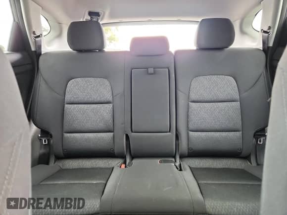 2018 Hyundai Tucson Sport z VIN KM8J33AL5JU736251, wystawiony jako Copart lot #86275695 z przebiegiem 81 205 mil mil oraz Szkoda całkowita • Salvage title. Historia ofert i sprzedaży dostępna na DreamBid. Obrazek 10.