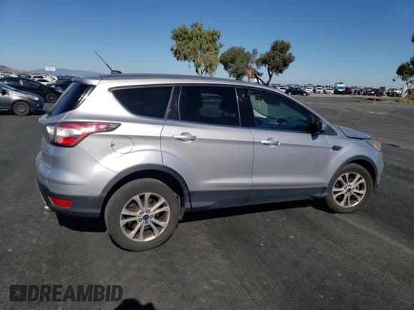 ✅ 2017 Ford Escape SE • VIN: 1FMCU0G97HUB31206 • Lot: 90382595. Listed on Copart with 157,632 mi. Free auction sales archive from the USA and detailed vehicle history report at DreamBid. Image 3.