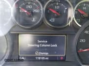 ✅ 2019 Chevrolet Silverado 1500 LT • VIN: 1GCPWCED3KZ157451 • Lot: 42988951. Wystawiony na IAAI z przebiegiem 178 105 mil. Bezpłatny archiwum sprzedaży aukcyjnych z USA i szczegółowy raport historii pojazdu na DreamBid. Zdjęcie 15.