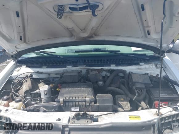 ✅ 2004 GMC Safari • VIN: 1GDEL19X64B507994 • Lot: 42644481. Wystawiony na IAAI z przebiegiem 114 101 mil. Bezpłatny archiwum sprzedaży aukcyjnych z USA i szczegółowy raport historii pojazdu na DreamBid. Zdjęcie 10.