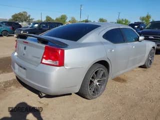 ✅ 2010 Dodge Charger SXT • VIN: 2B3CA3CV0AH274865 • Lot: 43414076. Wystawiony na IAAI z przebiegiem 178 841 mil. Bezpłatny archiwum sprzedaży aukcyjnych z USA i szczegółowy raport historii pojazdu na DreamBid. Zdjęcie 4.