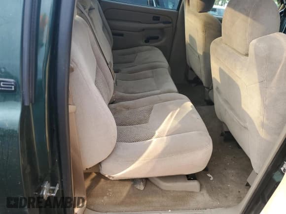 ✅ 2004 Chevrolet Silverado 1500 LS • VIN: 2GCEK13T641427270 • Lot: 66734575. Wystawiony na Copart z przebiegiem Nie podano. Bezpłatny archiwum sprzedaży aukcyjnych z USA i szczegółowy raport historii pojazdu na DreamBid. Zdjęcie 10.