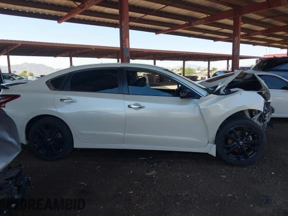 ✅ 2017 Nissan Altima S • VIN: 1N4AL3AP0HC268295 • Lot: 43099271. Listed on IAAI with 110,802 mi. Free auction sales archive from the USA and detailed vehicle history report at DreamBid. Image 14.