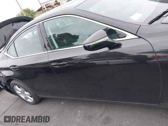 ✅ 2025 Lexus ES 300h • VIN: 58ADA1C1XSU058898 • Лот: 42206662. Опубликован ранее на IAAI с пробегом 22 815 миль. Бесплатный доступ к архиву аукционных продаж из США и подробный отчёт об истории автомобиля на DreamBid. Изображение 14.