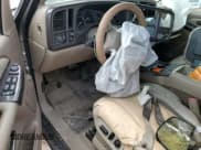 ✅ 2002 GMC Yukon Denali • VIN: 1GKEK63U22J215821 • Lot: 64679475. Listed on Copart with 259,186 mi. Free auction sales archive from the USA and detailed vehicle history report at DreamBid. Image 8.