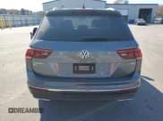 ✅ 2018 Volkswagen Tiguan SEL • VIN: 3VV3B7AX6JM088337 • Lot: 92801715. Listed on Copart with 69,009 mi. Free auction sales archive from the USA and detailed vehicle history report at DreamBid. Image 6.