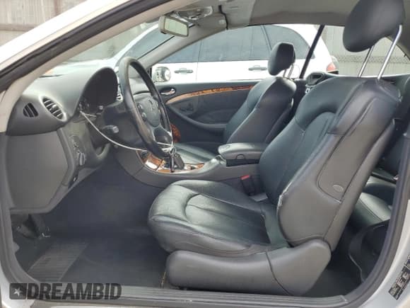 ✅ 2004 Mercedes-Benz CLK 320 • VIN: WDBTK65G94T031329 • Lot: 68214395. Listed on Copart with 225,571 mi. Free auction sales archive from the USA and detailed vehicle history report at DreamBid. Image 7.