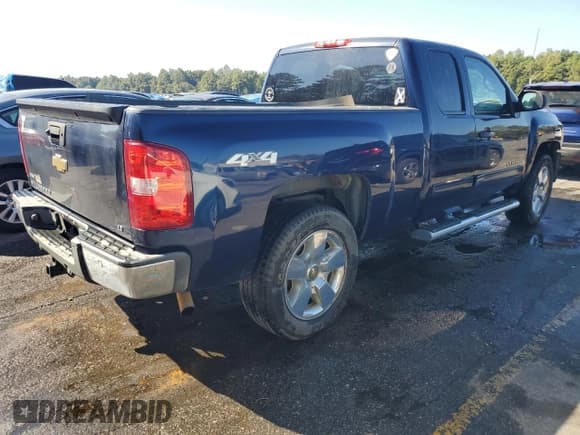 ✅ 2011 Chevrolet Silverado 1500 LT • VIN: 1GCRKSE33BZ391241 • Lot: 76955694. Listed on Copart with 219,395 mi. Free auction sales archive from the USA and detailed vehicle history report at DreamBid. Image 3.