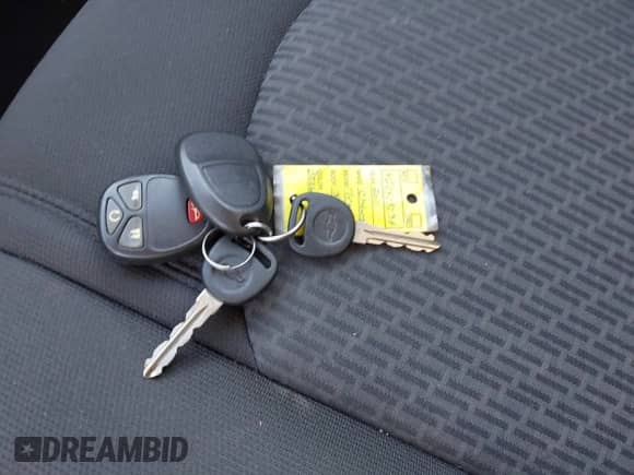 2011 Chevrolet Traverse 1LT z VIN 1GNKVGED8BJ262299, wystawiony jako IAAI lot #43617705 z przebiegiem 150 110 mil mil oraz . Historia ofert i sprzedaży dostępna na DreamBid. Obrazek 11.