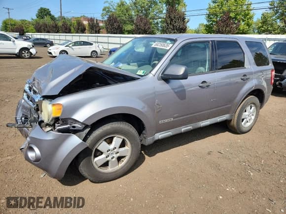 ✅ 2008 Ford Escape XLS • VIN: 1FMCU92Z18KE46543 • Lot: 68250635. Listed on Copart with 181,882 mi. Free auction sales archive from the USA and detailed vehicle history report at DreamBid. Image 1.