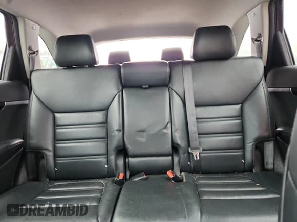 ✅ 2018 Kia Sorento EX • VIN: 5XYPHDA59JG349789 • Лот: 86140985. Опубликован ранее на Copart с пробегом 105 170 миль. Бесплатный доступ к архиву аукционных продаж из США и подробный отчёт об истории автомобиля на DreamBid. Изображение 10.