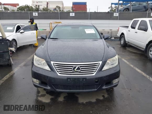 ✅ 2010 Lexus LS 460 • VIN: JTHCL5EF2A5007842 • Лот: 41762378. Опубликован ранее на IAAI с пробегом 102 284 миль. Бесплатный доступ к архиву аукционных продаж из США и подробный отчёт об истории автомобиля на DreamBid. Изображение 12.