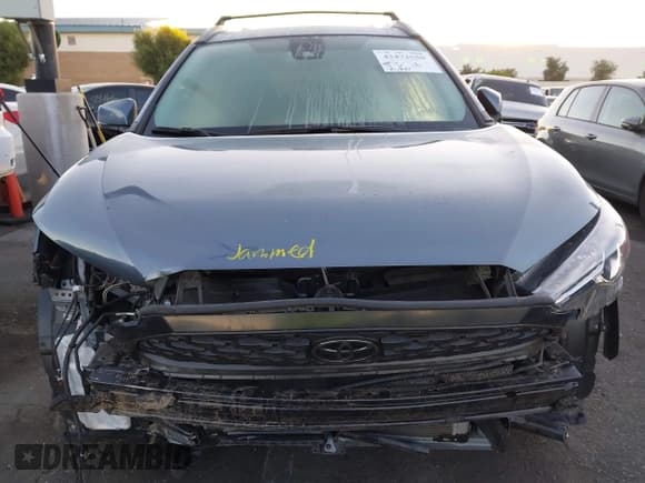 ✅ 2022 Toyota Corolla Cross LE • VIN: 7MUBAABG6NV025307 • Lot: 43472550. Wystawiony na IAAI z przebiegiem 25 870 mil. Bezpłatny archiwum sprzedaży aukcyjnych z USA i szczegółowy raport historii pojazdu na DreamBid. Zdjęcie 13.