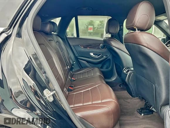 ✅ 2016 Mercedes-Benz GLC 300 • VIN: WDC0G4JBXGF077656 • Lot: 94997525. Listed on Copart with 91,167 mi. Free auction sales archive from the USA and detailed vehicle history report at DreamBid. Image 6.