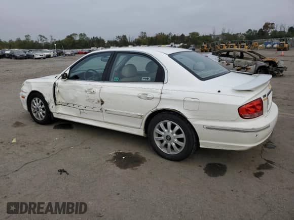 2005 Hyundai Sonata GLS с VIN KMHWF35H75A141198, выставлен на аукционе Copart как лот 69321004 с пробегом 90 302 миль миль и Списание • Salvage title. История ставок и продаж доступна на DreamBid. Изображение 2.