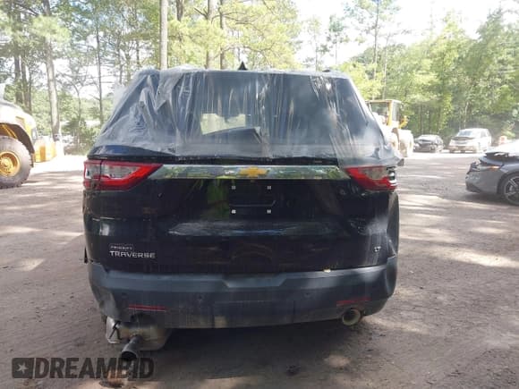 ✅ 2021 Chevrolet Traverse LT Cloth • VIN: 1GNERGKW1MJ144038 • Lot: 41712206. Listed on IAAI with 44,110 mi. Free auction sales archive from the USA and detailed vehicle history report at DreamBid. Image 16.