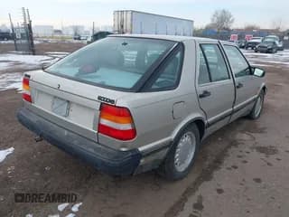 ✅ 1992 Saab 9000 • VIN: YS3CK58B3N1001759 • Lot: 41577492. Wystawiony na IAAI z przebiegiem 137 417 mil. Bezpłatny archiwum sprzedaży aukcyjnych z USA i szczegółowy raport historii pojazdu na DreamBid. Zdjęcie 4.