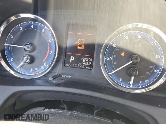 ✅ 2017 Toyota Corolla LE • VIN: 2T1BURHE4HC866562 • Lot: 89926565. Wystawiony na Copart z przebiegiem 101 781 mil. Bezpłatny archiwum sprzedaży aukcyjnych z USA i szczegółowy raport historii pojazdu na DreamBid. Zdjęcie 9.